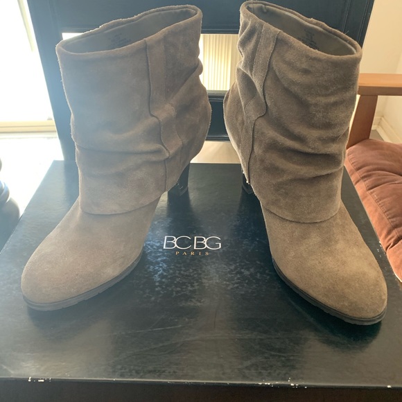 BCBG Paris Boots - Picture 3 of 3
